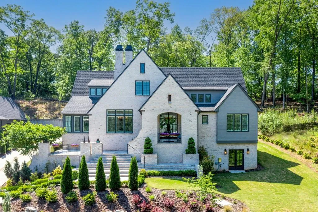 1845 Spalding Drive, Sandy Springs, Georgia 30350, 6 Bedrooms Bedrooms, ,6 BathroomsBathrooms,Residential,Sold,1845 Spalding Drive,7040385