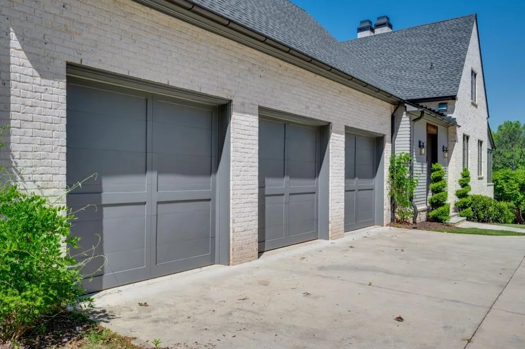 1845 Spalding Drive, Sandy Springs, Georgia 30350, 6 Bedrooms Bedrooms, ,6 BathroomsBathrooms,Residential,Sold,1845 Spalding Drive,7040385