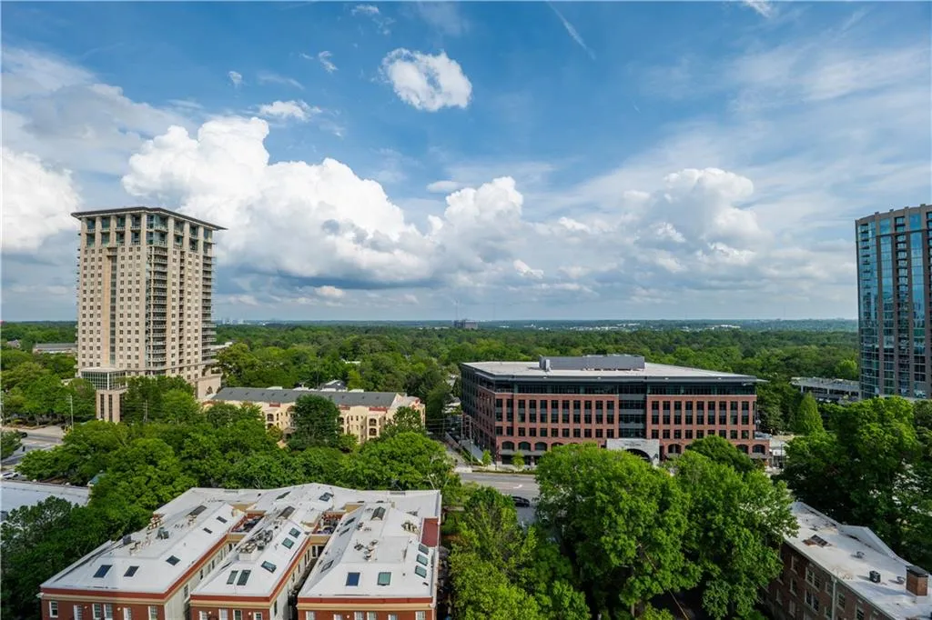 2828 Peachtree Road Nw Unit 1501, Atlanta, Georgia 30305, 2 Bedrooms Bedrooms, ,2 BathroomsBathrooms,Residential,For Sale,2828 Peachtree Road Nw Unit 1501,7576121