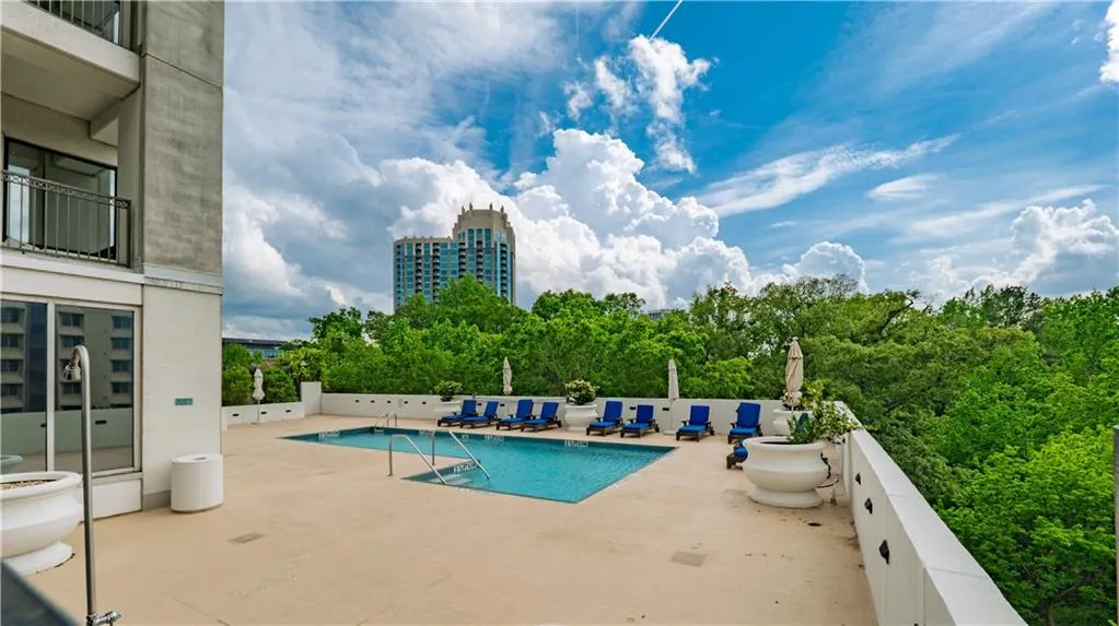 2828 Peachtree Road Nw Unit 1501, Atlanta, Georgia 30305, 2 Bedrooms Bedrooms, ,2 BathroomsBathrooms,Residential,For Sale,2828 Peachtree Road Nw Unit 1501,7576121