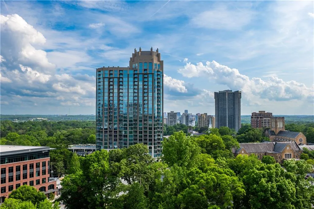 2828 Peachtree Road Nw Unit 1501, Atlanta, Georgia 30305, 2 Bedrooms Bedrooms, ,2 BathroomsBathrooms,Residential,For Sale,2828 Peachtree Road Nw Unit 1501,7576121