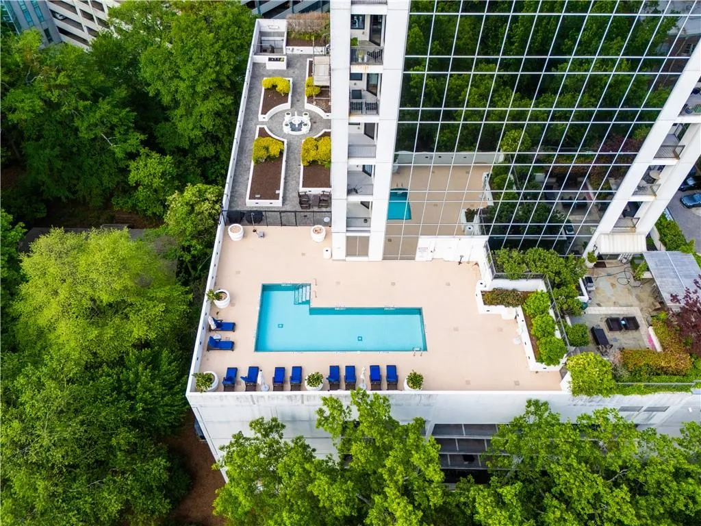 2828 Peachtree Road Nw Unit 1501, Atlanta, Georgia 30305, 2 Bedrooms Bedrooms, ,2 BathroomsBathrooms,Residential,For Sale,2828 Peachtree Road Nw Unit 1501,7576121