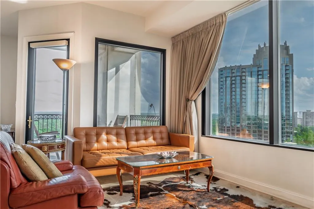 2828 Peachtree Road Nw Unit 1501, Atlanta, Georgia 30305, 2 Bedrooms Bedrooms, ,2 BathroomsBathrooms,Residential,For Sale,2828 Peachtree Road Nw Unit 1501,7576121