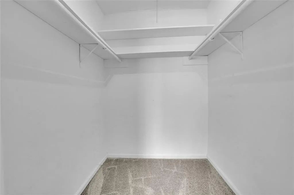 6520 Roswell Road Unit 77, Atlanta, Georgia 30328, 2 Bedrooms Bedrooms, ,1 BathroomBathrooms,Residential,Sold,6520 Roswell Road Unit 77,7429605