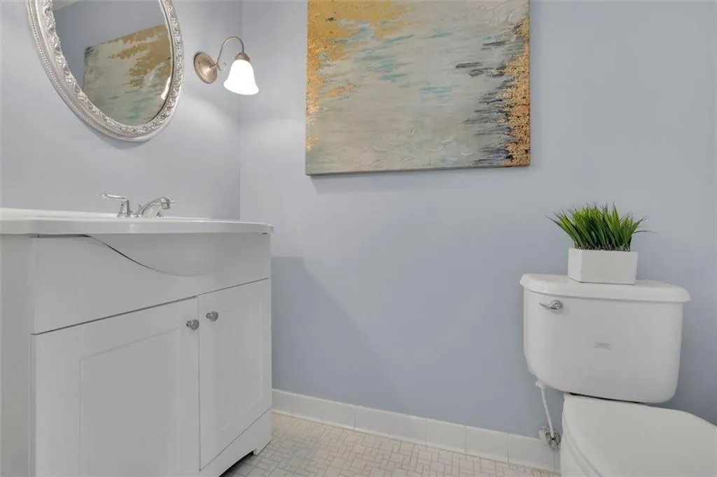 6520 Roswell Road Unit 77, Atlanta, Georgia 30328, 2 Bedrooms Bedrooms, ,1 BathroomBathrooms,Residential,Sold,6520 Roswell Road Unit 77,7429605