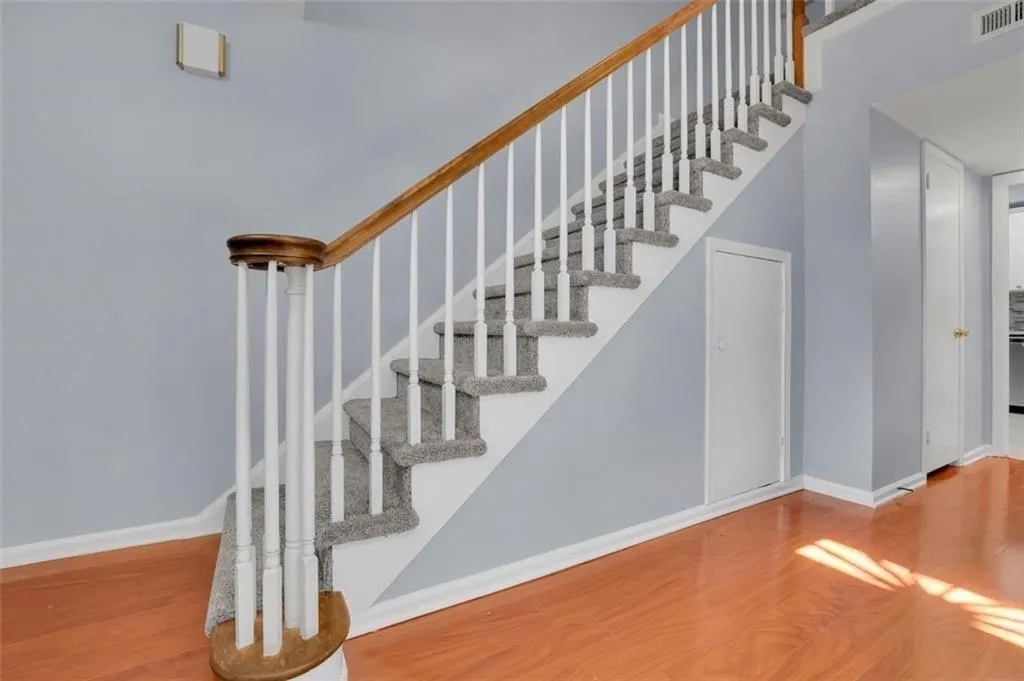 6520 Roswell Road Unit 77, Atlanta, Georgia 30328, 2 Bedrooms Bedrooms, ,1 BathroomBathrooms,Residential,Sold,6520 Roswell Road Unit 77,7429605