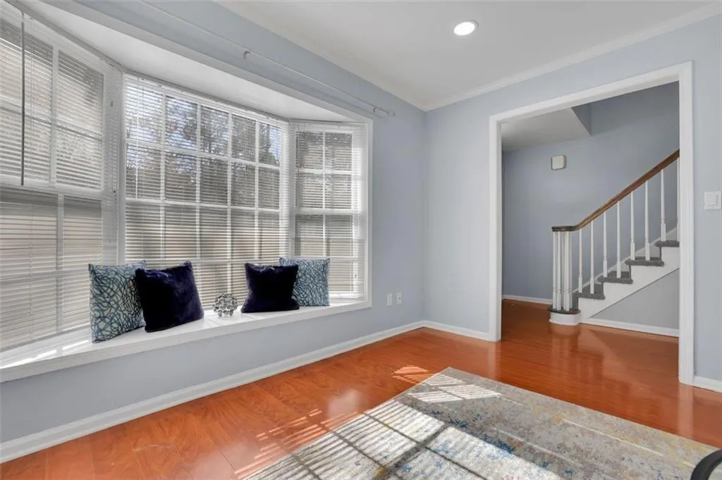 6520 Roswell Road Unit 77, Atlanta, Georgia 30328, 2 Bedrooms Bedrooms, ,1 BathroomBathrooms,Residential,Sold,6520 Roswell Road Unit 77,7429605