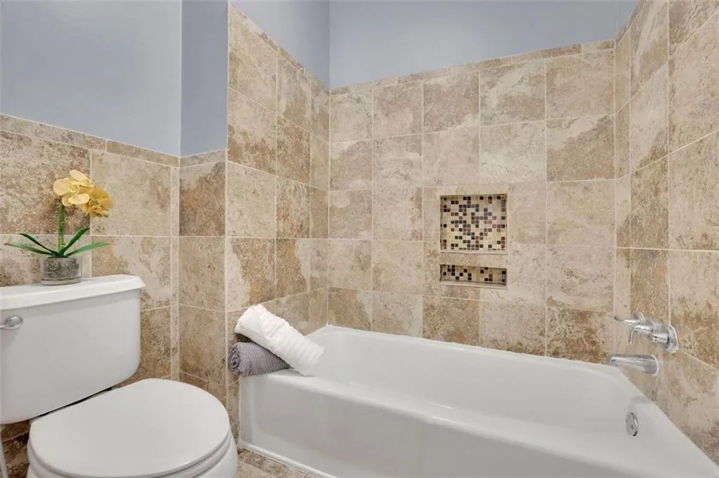 6520 Roswell Road Unit 77, Atlanta, Georgia 30328, 2 Bedrooms Bedrooms, ,1 BathroomBathrooms,Residential,Sold,6520 Roswell Road Unit 77,7429605