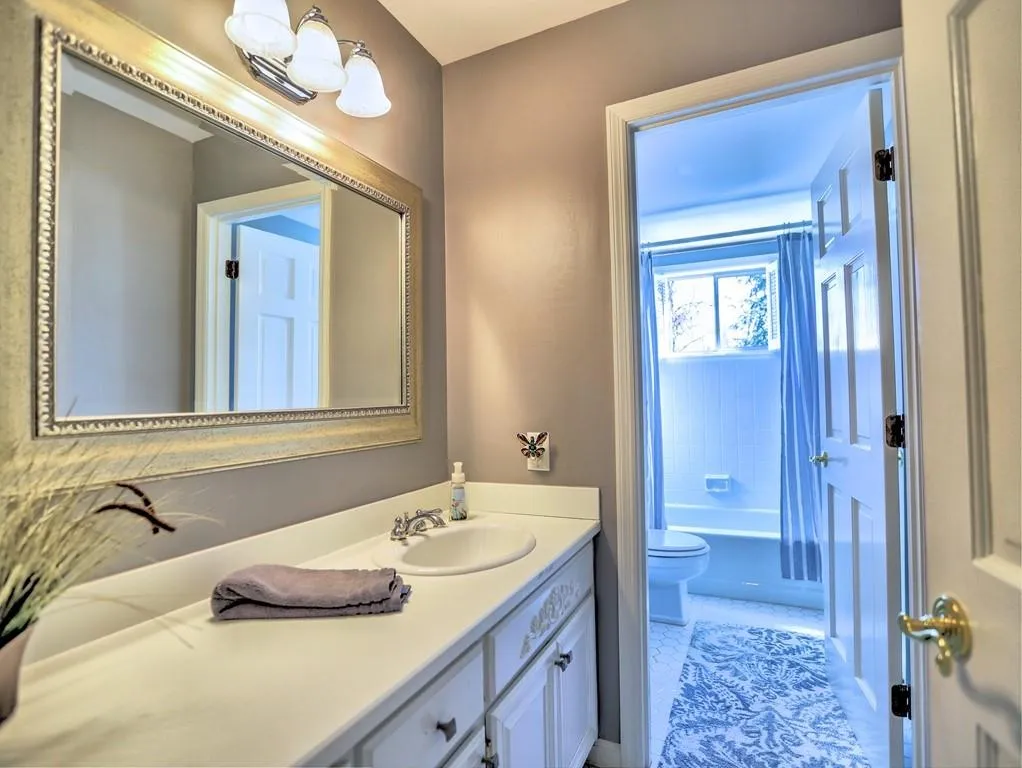 460 Wyncourtney Drive, Sandy Springs, Georgia 30328, 5 Bedrooms Bedrooms, ,4 BathroomsBathrooms,Residential,Sold,460 Wyncourtney Drive,6664424
