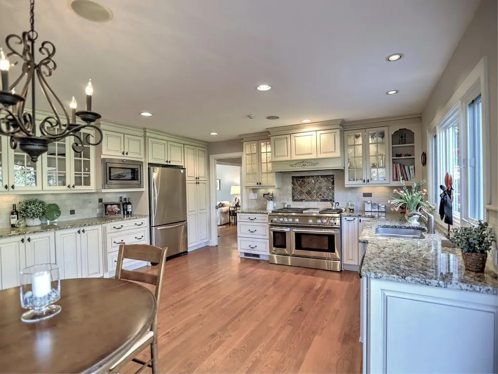 460 Wyncourtney Drive, Sandy Springs, Georgia 30328, 5 Bedrooms Bedrooms, ,4 BathroomsBathrooms,Residential,Sold,460 Wyncourtney Drive,6664424