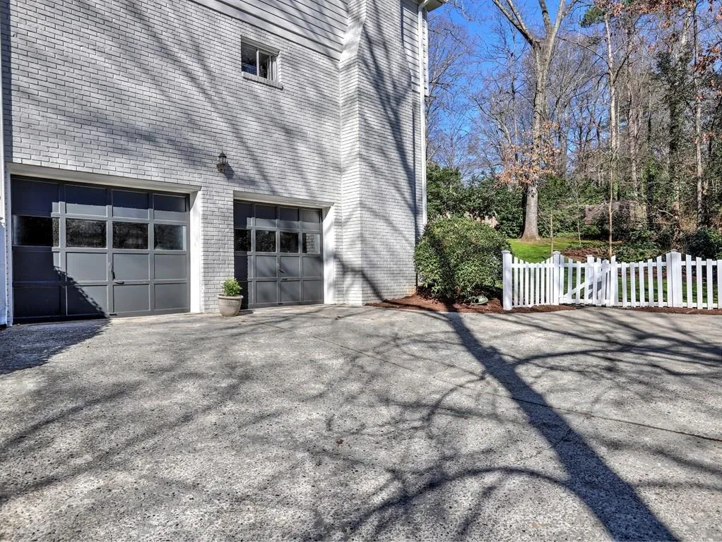 460 Wyncourtney Drive, Sandy Springs, Georgia 30328, 5 Bedrooms Bedrooms, ,4 BathroomsBathrooms,Residential,Sold,460 Wyncourtney Drive,6664424