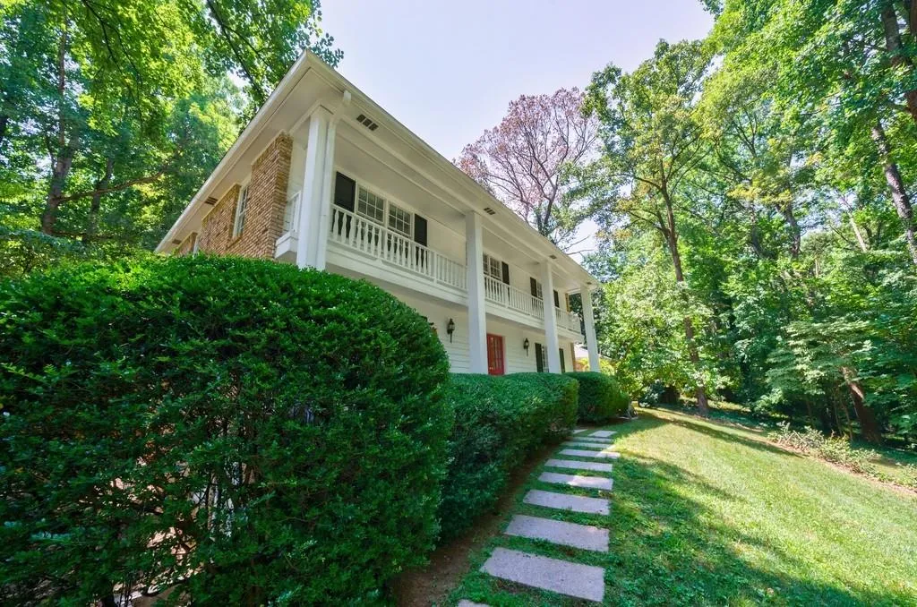 7135 Brandon Mill Road, Sandy Springs, Georgia 30328, 5 Bedrooms Bedrooms, ,4 BathroomsBathrooms,Residential,Sold,7135 Brandon Mill Road,7064847