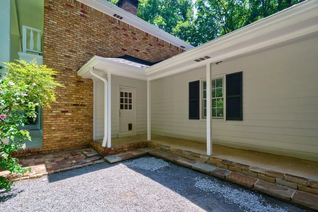 7135 Brandon Mill Road, Sandy Springs, Georgia 30328, 5 Bedrooms Bedrooms, ,4 BathroomsBathrooms,Residential,Sold,7135 Brandon Mill Road,7064847
