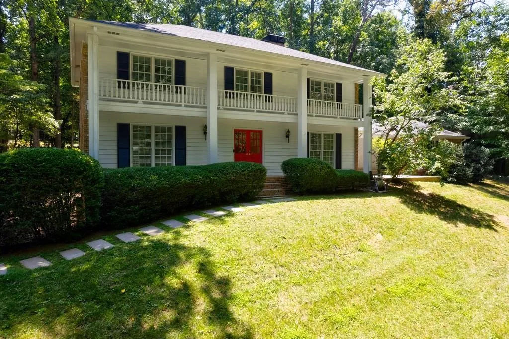 7135 Brandon Mill Road, Sandy Springs, Georgia 30328, 5 Bedrooms Bedrooms, ,4 BathroomsBathrooms,Residential,Sold,7135 Brandon Mill Road,7064847