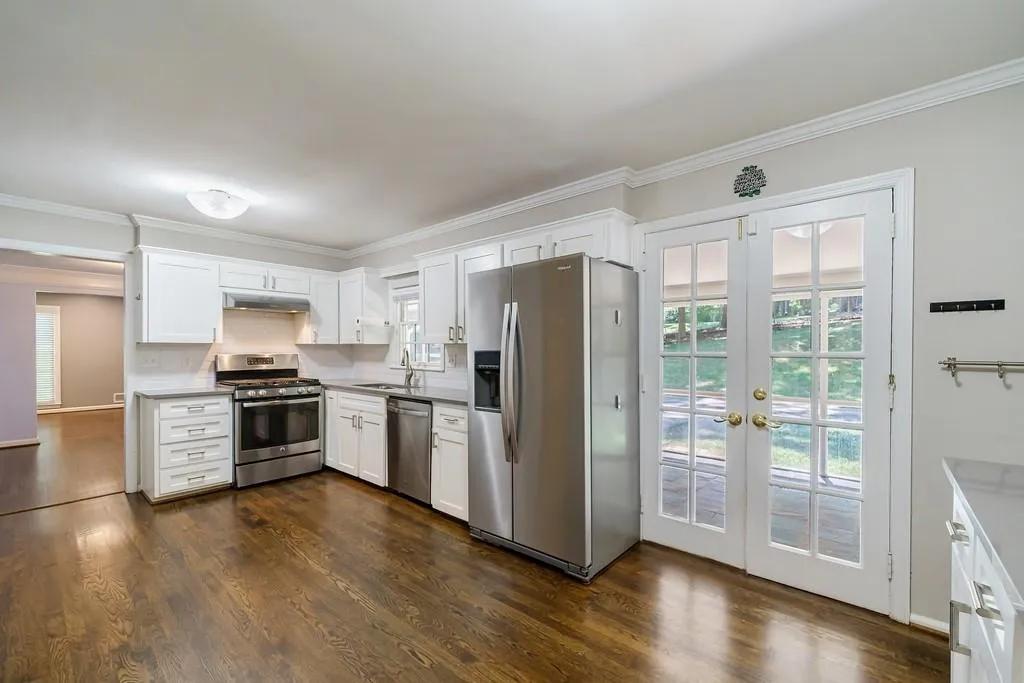 7135 Brandon Mill Road, Sandy Springs, Georgia 30328, 5 Bedrooms Bedrooms, ,4 BathroomsBathrooms,Residential,Sold,7135 Brandon Mill Road,7064847
