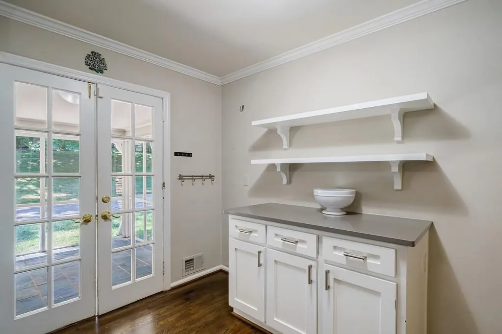 7135 Brandon Mill Road, Sandy Springs, Georgia 30328, 5 Bedrooms Bedrooms, ,4 BathroomsBathrooms,Residential,Sold,7135 Brandon Mill Road,7064847
