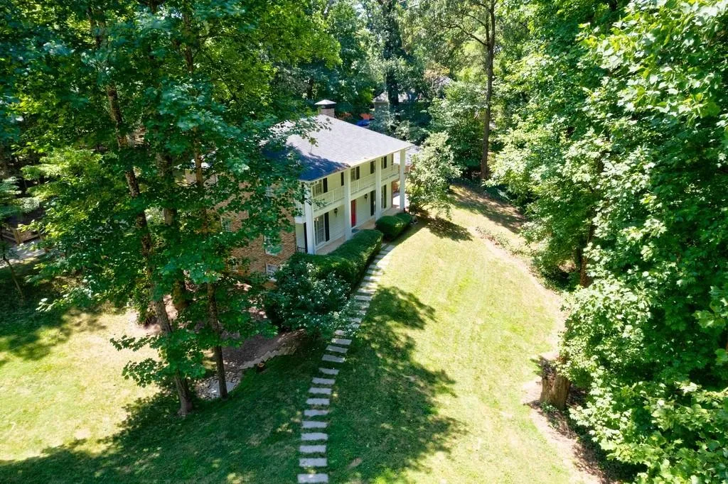 7135 Brandon Mill Road, Sandy Springs, Georgia 30328, 5 Bedrooms Bedrooms, ,4 BathroomsBathrooms,Residential,Sold,7135 Brandon Mill Road,7064847