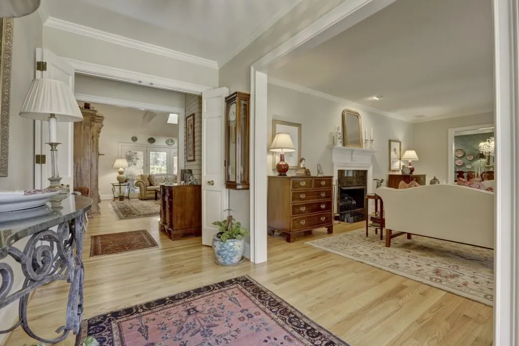 3325 Valley Road Nw, Atlanta, Georgia 30305, 4 Bedrooms Bedrooms, ,3 BathroomsBathrooms,Residential,Sold,3325 Valley Road Nw,5819338