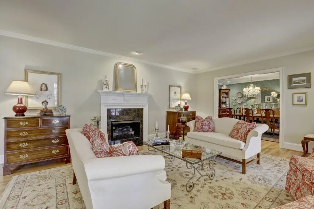 3325 Valley Road Nw, Atlanta, Georgia 30305, 4 Bedrooms Bedrooms, ,3 BathroomsBathrooms,Residential,Sold,3325 Valley Road Nw,5819338