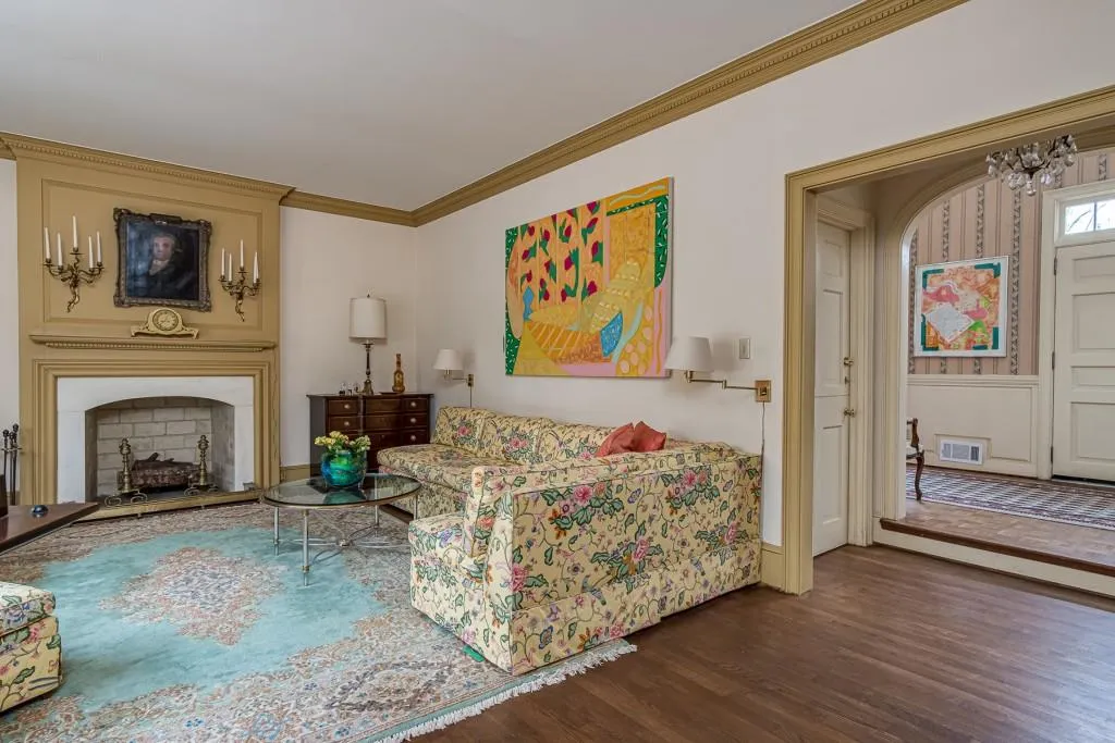 6465 Riverside Drive, Sandy Springs, Georgia 30328, 5 Bedrooms Bedrooms, ,4 BathroomsBathrooms,Residential,Sold,6465 Riverside Drive,6762279