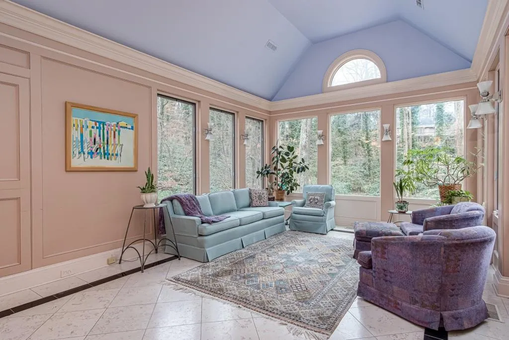 6465 Riverside Drive, Sandy Springs, Georgia 30328, 5 Bedrooms Bedrooms, ,4 BathroomsBathrooms,Residential,Sold,6465 Riverside Drive,6762279