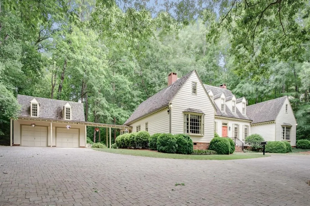 6465 Riverside Drive, Sandy Springs, Georgia 30328, 5 Bedrooms Bedrooms, ,4 BathroomsBathrooms,Residential,Sold,6465 Riverside Drive,6762279