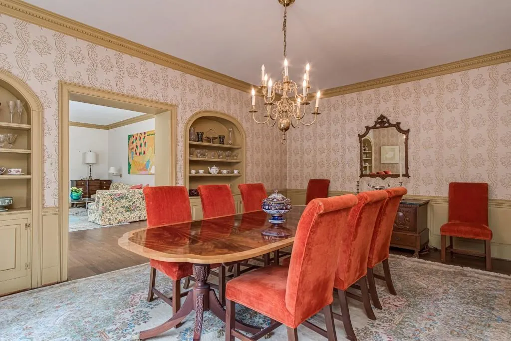 6465 Riverside Drive, Sandy Springs, Georgia 30328, 5 Bedrooms Bedrooms, ,4 BathroomsBathrooms,Residential,Sold,6465 Riverside Drive,6762279