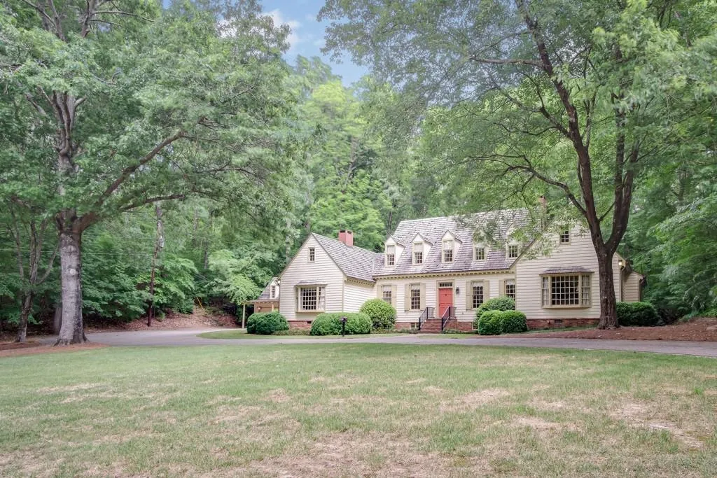 6465 Riverside Drive, Sandy Springs, Georgia 30328, 5 Bedrooms Bedrooms, ,4 BathroomsBathrooms,Residential,Sold,6465 Riverside Drive,6762279
