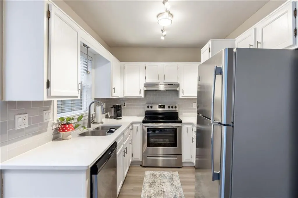 7500 Roswell Road Unit 99, Atlanta, Georgia 30350, 2 Bedrooms Bedrooms, ,2 BathroomsBathrooms,Residential,Sold,7500 Roswell Road Unit 99,7472573