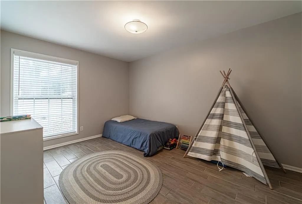 5606 Kingsport Drive Unit 13, Sandy Springs, Georgia 30342, 2 Bedrooms Bedrooms, ,1 BathroomBathrooms,Residential,Sold,5606 Kingsport Drive Unit 13,6749720