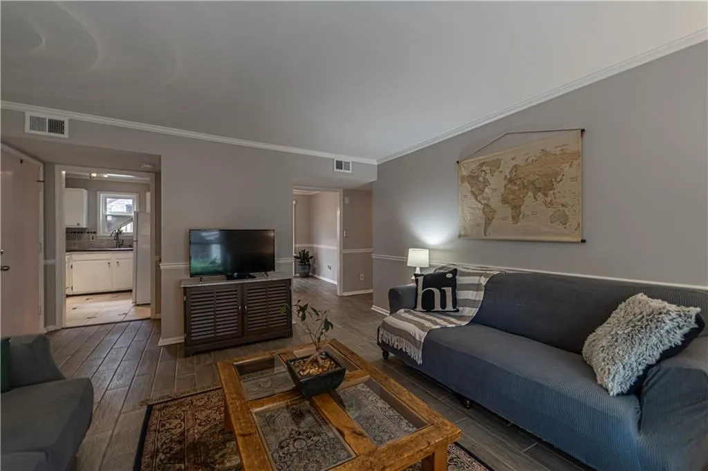 5606 Kingsport Drive Unit 13, Sandy Springs, Georgia 30342, 2 Bedrooms Bedrooms, ,1 BathroomBathrooms,Residential,Sold,5606 Kingsport Drive Unit 13,6749720