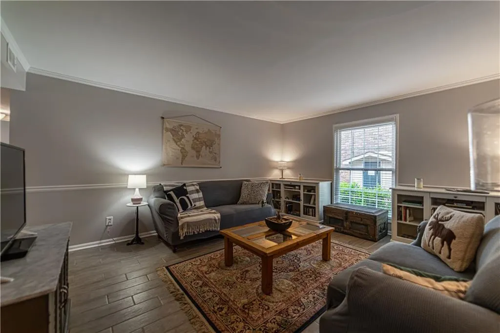 5606 Kingsport Drive Unit 13, Sandy Springs, Georgia 30342, 2 Bedrooms Bedrooms, ,1 BathroomBathrooms,Residential,Sold,5606 Kingsport Drive Unit 13,6749720