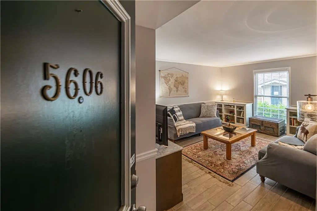 5606 Kingsport Drive Unit 13, Sandy Springs, Georgia 30342, 2 Bedrooms Bedrooms, ,1 BathroomBathrooms,Residential,Sold,5606 Kingsport Drive Unit 13,6749720
