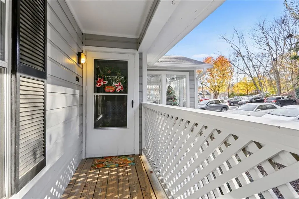 605 Natchez Trace, Sandy Springs, Georgia 30350, 2 Bedrooms Bedrooms, ,2 BathroomsBathrooms,Residential,Sold,605 Natchez Trace,6981081 605 Natchez Trace, Sandy Springs, Georgia 30350, 2 Bedrooms Bedrooms, ,2 BathroomsBathrooms,Residential,Sold,605 Natchez Trace,6981081