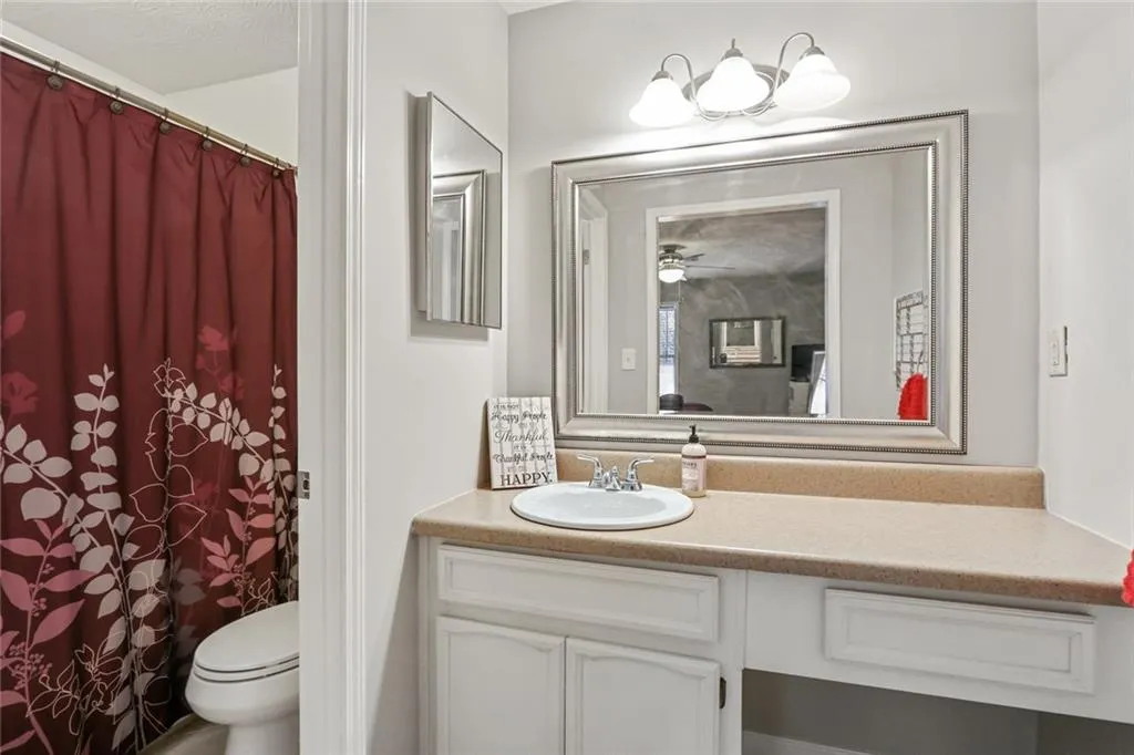 605 Natchez Trace, Sandy Springs, Georgia 30350, 2 Bedrooms Bedrooms, ,2 BathroomsBathrooms,Residential,Sold,605 Natchez Trace,6981081 605 Natchez Trace, Sandy Springs, Georgia 30350, 2 Bedrooms Bedrooms, ,2 BathroomsBathrooms,Residential,Sold,605 Natchez Trace,6981081