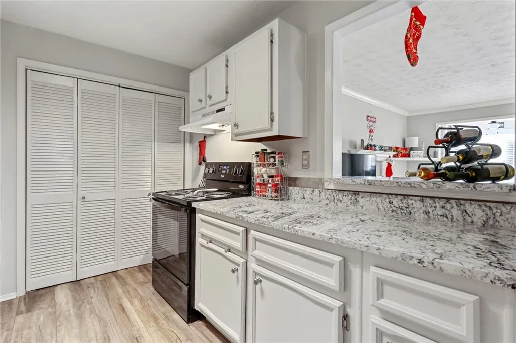 605 Natchez Trace, Sandy Springs, Georgia 30350, 2 Bedrooms Bedrooms, ,2 BathroomsBathrooms,Residential,Sold,605 Natchez Trace,6981081 605 Natchez Trace, Sandy Springs, Georgia 30350, 2 Bedrooms Bedrooms, ,2 BathroomsBathrooms,Residential,Sold,605 Natchez Trace,6981081