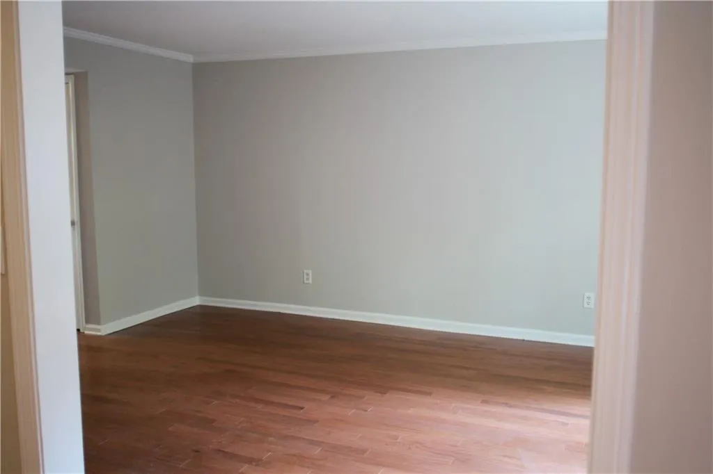 6520 Roswell Road Ne Unit 81, Sandy Springs, Georgia 30328, 2 Bedrooms Bedrooms, ,1 BathroomBathrooms,Residential,Sold,6520 Roswell Road Ne Unit 81,6619877