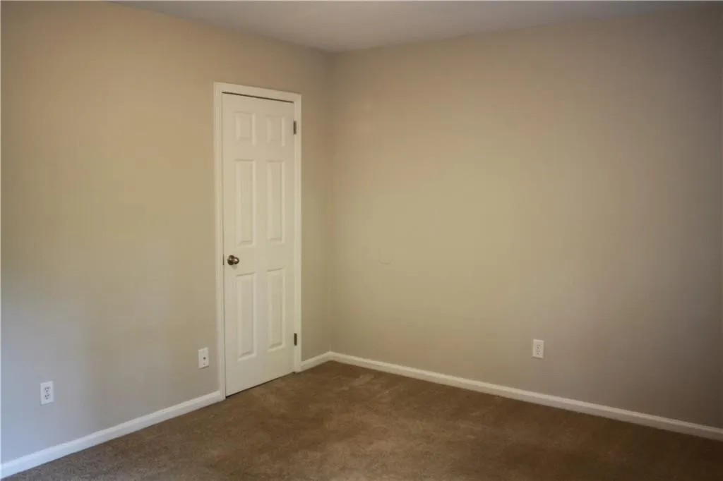 6520 Roswell Road Ne Unit 81, Sandy Springs, Georgia 30328, 2 Bedrooms Bedrooms, ,1 BathroomBathrooms,Residential,Sold,6520 Roswell Road Ne Unit 81,6619877