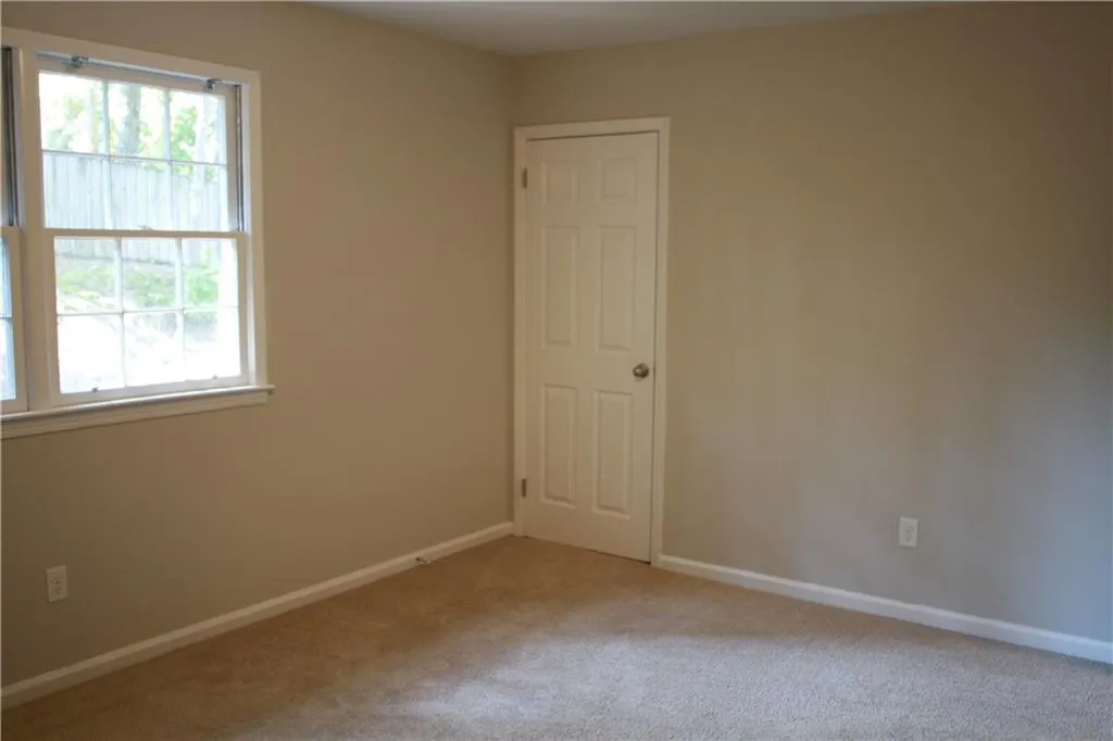 6520 Roswell Road Ne Unit 81, Sandy Springs, Georgia 30328, 2 Bedrooms Bedrooms, ,1 BathroomBathrooms,Residential,Sold,6520 Roswell Road Ne Unit 81,6619877
