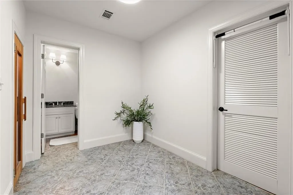 Corridor with baseboards