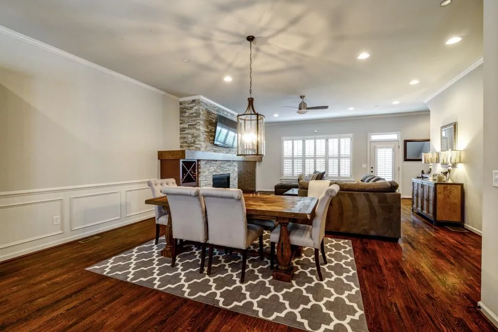 969 Thibideau Court, Sandy Springs, Georgia 30328, 3 Bedrooms Bedrooms, ,3 BathroomsBathrooms,Residential,Sold,969 Thibideau Court,5856287