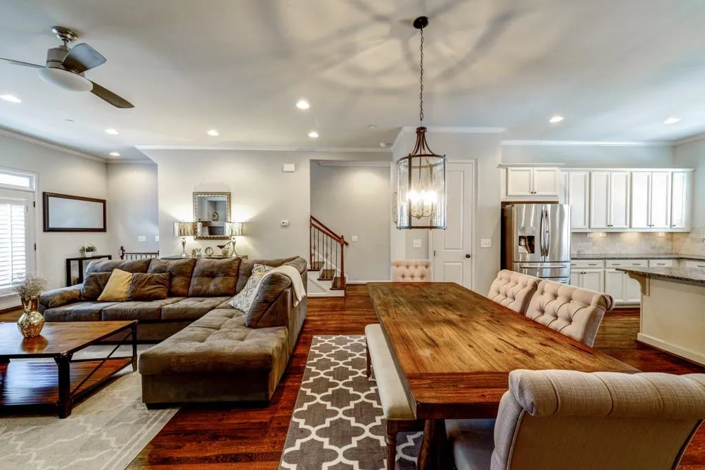969 Thibideau Court, Sandy Springs, Georgia 30328, 3 Bedrooms Bedrooms, ,3 BathroomsBathrooms,Residential,Sold,969 Thibideau Court,5856287