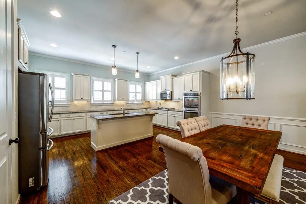 969 Thibideau Court, Sandy Springs, Georgia 30328, 3 Bedrooms Bedrooms, ,3 BathroomsBathrooms,Residential,Sold,969 Thibideau Court,5856287