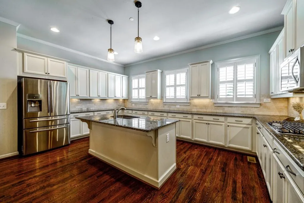 969 Thibideau Court, Sandy Springs, Georgia 30328, 3 Bedrooms Bedrooms, ,3 BathroomsBathrooms,Residential,Sold,969 Thibideau Court,5856287