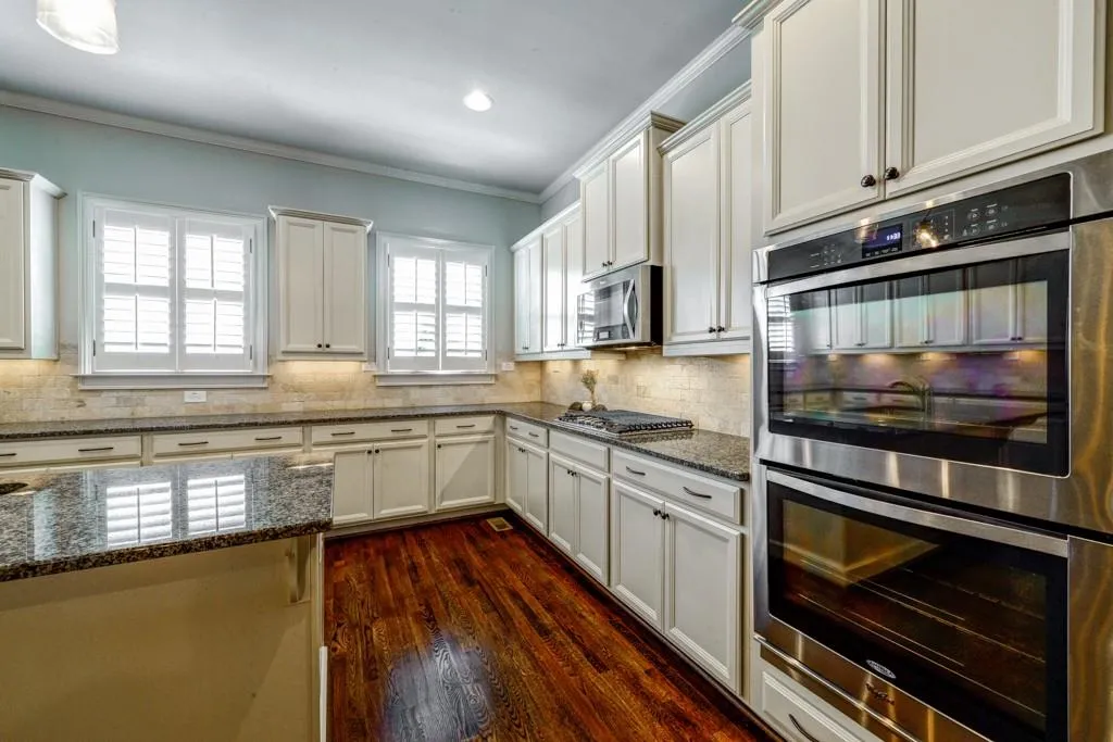 969 Thibideau Court, Sandy Springs, Georgia 30328, 3 Bedrooms Bedrooms, ,3 BathroomsBathrooms,Residential,Sold,969 Thibideau Court,5856287