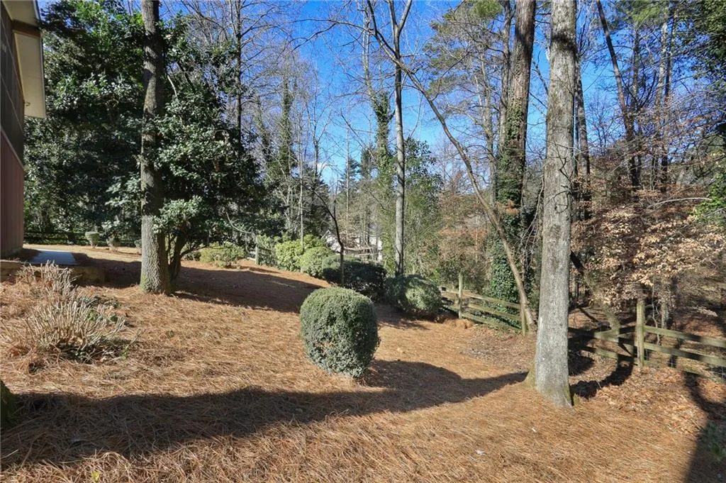 365 Amberidge Trail, Sandy Springs, Georgia 30328, 4 Bedrooms Bedrooms, ,3 BathroomsBathrooms,Residential,Sold,365 Amberidge Trail,6832633
