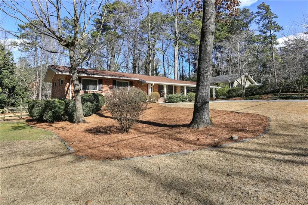 365 Amberidge Trail, Sandy Springs, Georgia 30328, 4 Bedrooms Bedrooms, ,3 BathroomsBathrooms,Residential,Sold,365 Amberidge Trail,6832633