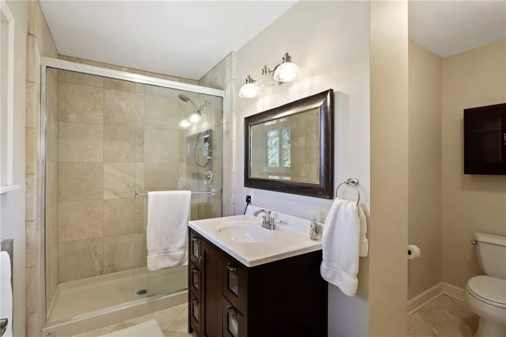 365 Amberidge Trail, Sandy Springs, Georgia 30328, 4 Bedrooms Bedrooms, ,3 BathroomsBathrooms,Residential,Sold,365 Amberidge Trail,6832633