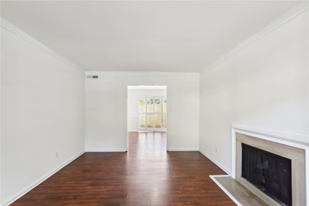 5400 Roswell Road Unit O5, Atlanta, Georgia 30342, 2 Bedrooms Bedrooms, ,1 BathroomBathrooms,Residential,Sold,5400 Roswell Road Unit O5,7271487