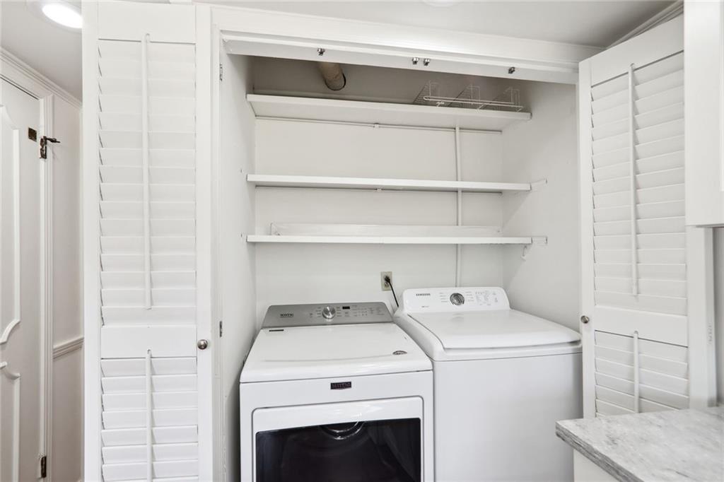 5400 Roswell Road Unit O5, Atlanta, Georgia 30342, 2 Bedrooms Bedrooms, ,1 BathroomBathrooms,Residential,Sold,5400 Roswell Road Unit O5,7271487